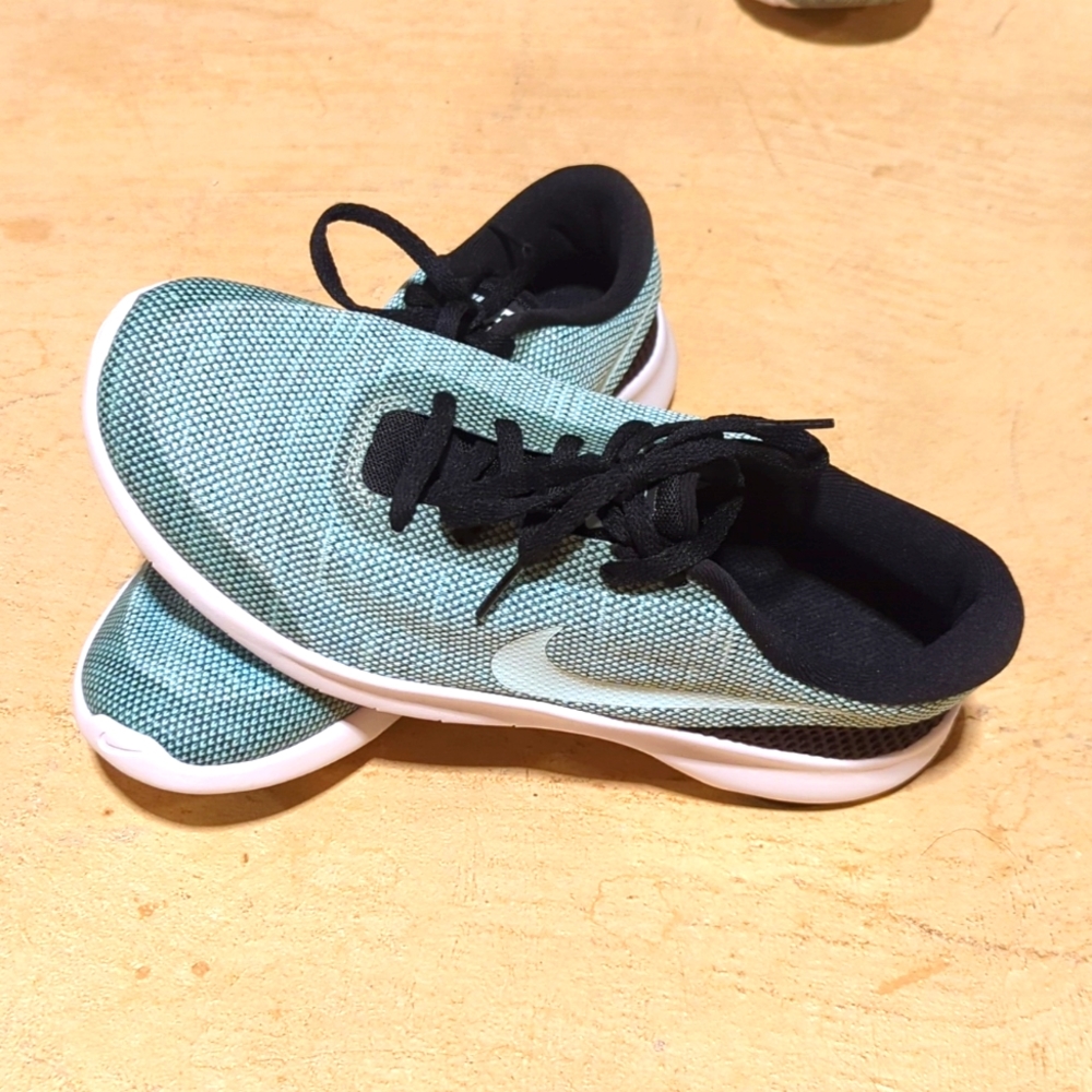 Women's Nike Shoes